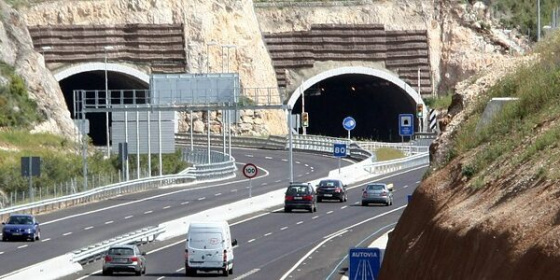 San Gottardo: galleria chiusa al transito fino a nuovo avviso