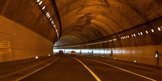 Tunnel del Tenda: nuovi orari e divieto di transito per i mezzi oltre le 3,5 ton.