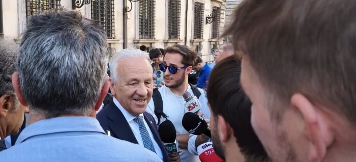 Comunicato Stampa UNATRAS: dal Governo provvedimenti concreti per l’Autotrasporto – Sospeso il fermo nazionale dei servizi dal 25 al 29 maggio